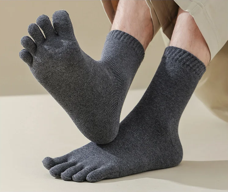 Warm 5-Toe Ankle Socks With Heel